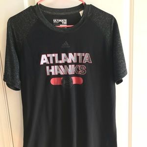 Men’s medium adidas Atlanta hawks t-shirt